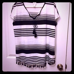 Chico’s cute top - fringe trim